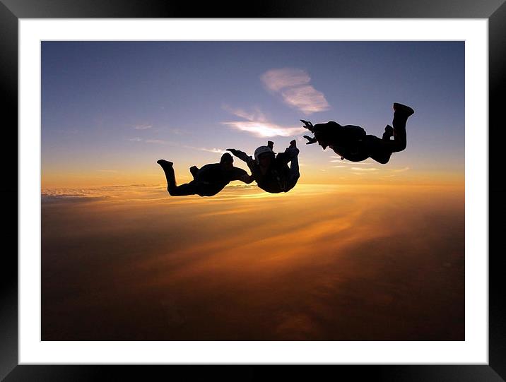 Sunset AFF skydiving photo Framed Mounted Print by Ewan Cowie