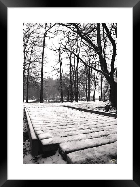 Abandoned for Winter. Framed Print by Paul Hinchcliffe