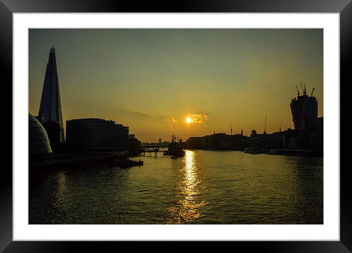 sunset over hms belfast Framed Mounted Print by nick wastie