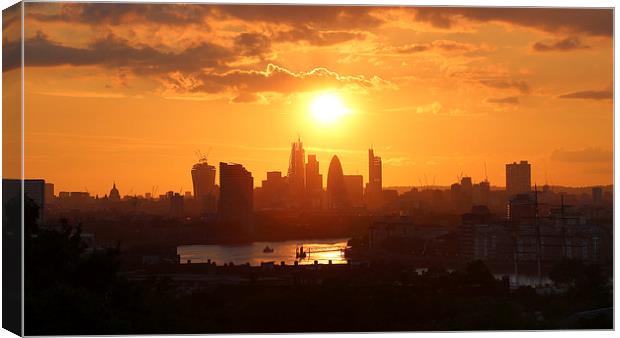 Sunset over City of London Canvas Print by Rob  Powell