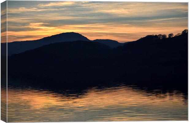 Coniston Sunset Canvas Print by Gary Kenyon
