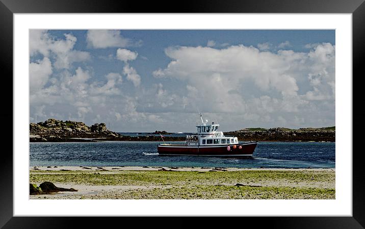 Island ferry Framed Mounted Print by Rod Ohlsson