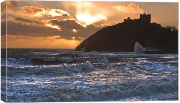 Storm at Criccieth Canvas Print by Rory Trappe