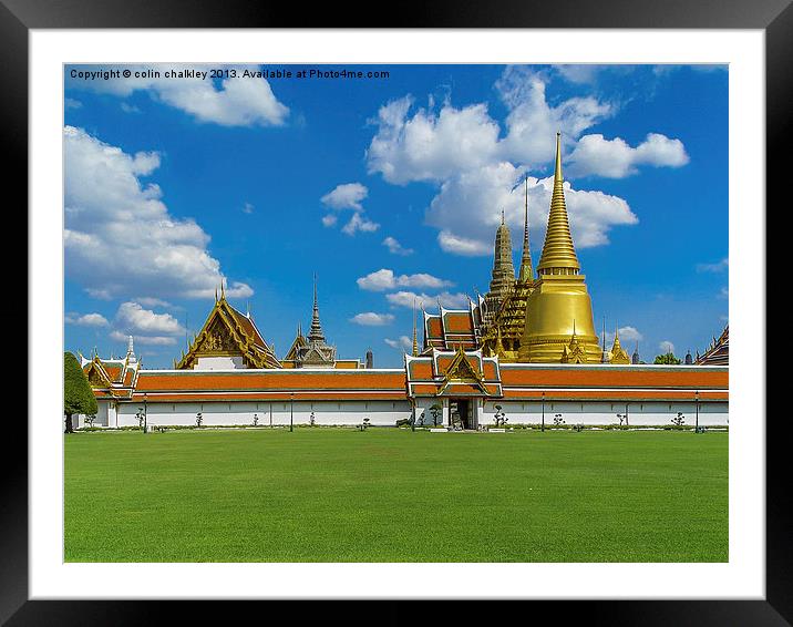 Phra Borom Maha Ratcha Wang Framed Mounted Print by colin chalkley