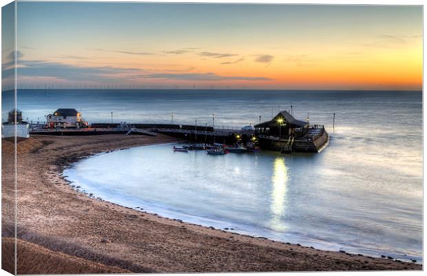 Broadstairs - Viking Bay Pier Canvas Print by Simon West