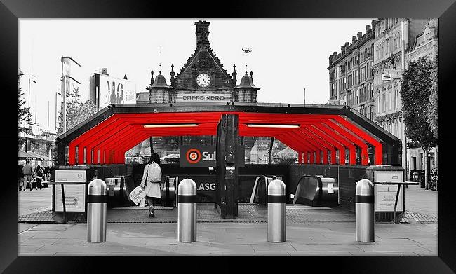 A touch of red in Glasgow Framed Print by carolann walker