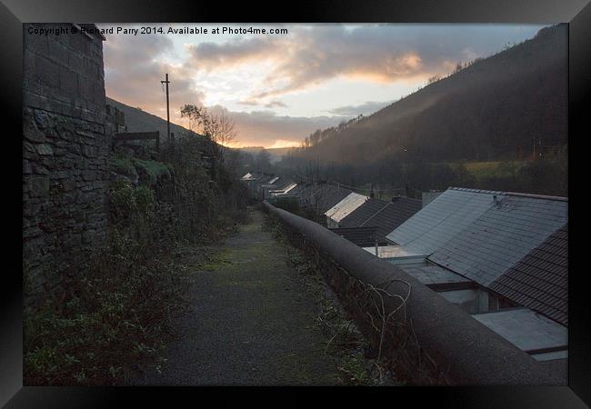 Pontyrhyl Station Road Framed Print by Richard Parry