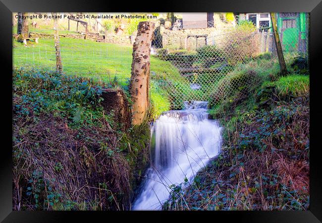 Small Waterfall Tyagwyn Framed Print by Richard Parry