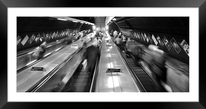 Rush Hour Framed Mounted Print by Gary Horne