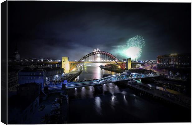 Newcastle New Year Celebrations 2014 Canvas Print by Paul Appleby