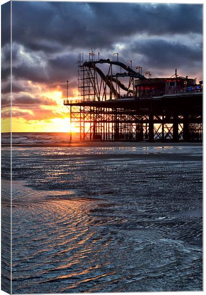 Sunset on Blackpool Beach Canvas Print by Gary Kenyon