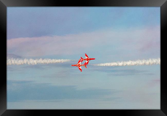 Red Arrows Crossover Framed Print by I Burns