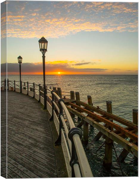 Sunrise Worthing Pier Canvas Print by Clive Eariss