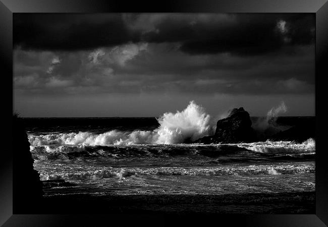 Crashing Waves at Trevone Bay in Black and White Framed Print by Samantha Higgs