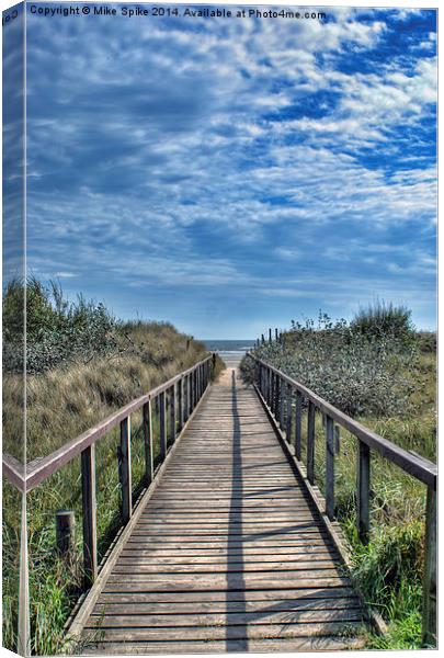 Pathway to St Andrews Canvas Print by Thanet Photos