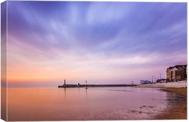 Margate in Summer Canvas Print by Ian Hufton