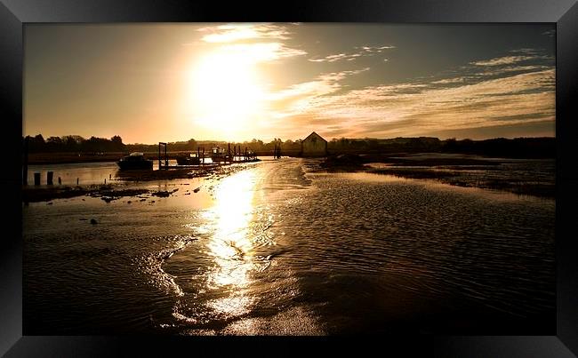 Sunrise over Thornham coal barn Framed Print by Gary Pearson