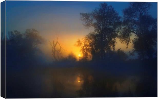 Sunrise on the Thames Canvas Print by Ceri Jones