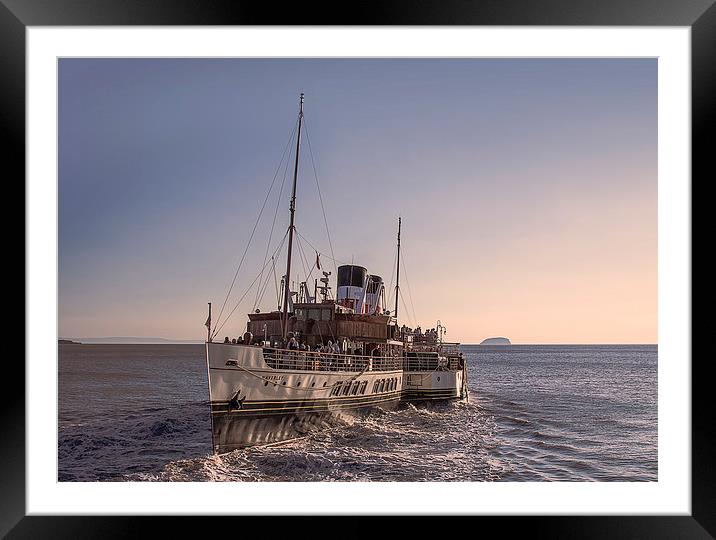 Paddle Steamer Waverley leaving Weston-Super-Mare Framed Mounted Print by Ian Johnson