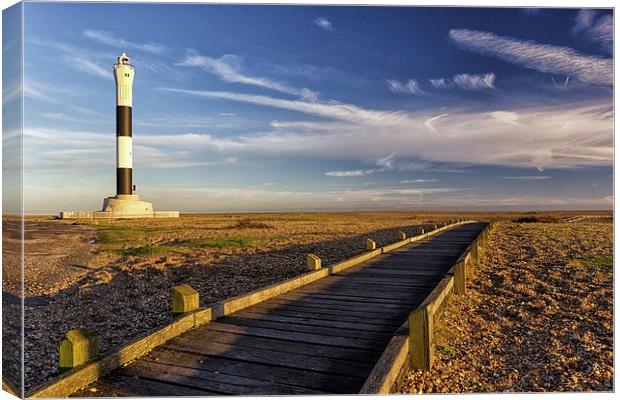 Dungeness Lighthouse Canvas Print by Ian Hufton