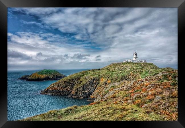 Strumble Head lighthouse Pembrokeshire Framed Print by Gary Pearson