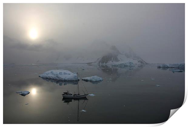 Antarctic Mist Print by Richard Simpson