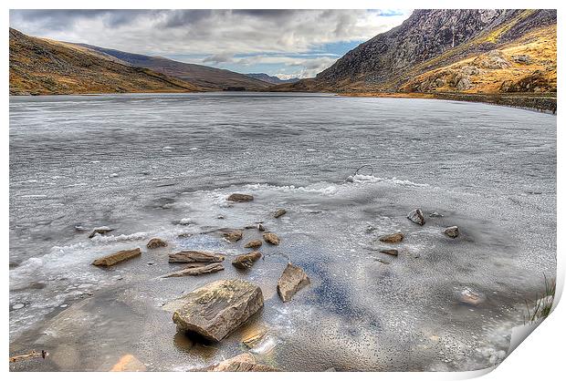 Frozen Beauty of Llyn Ogwen Print by Darren Wilkes