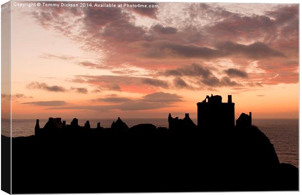 Sunrise at Dunnottar Castle Canvas Print by Tommy Dickson