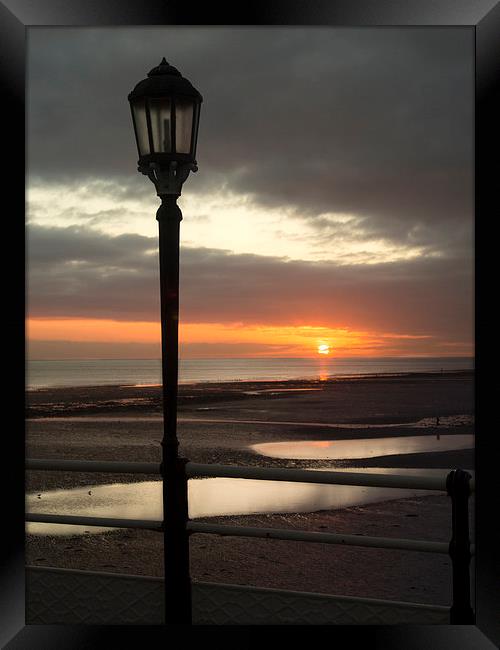 DAYS END WORTHING BEACH Framed Print by Clive Eariss