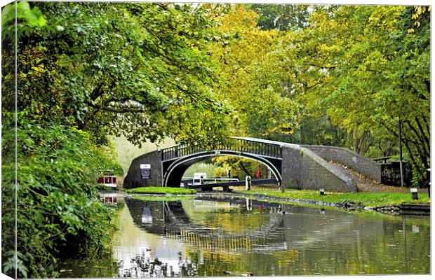 Oxford Canal Canvas Print by Thanet Photos