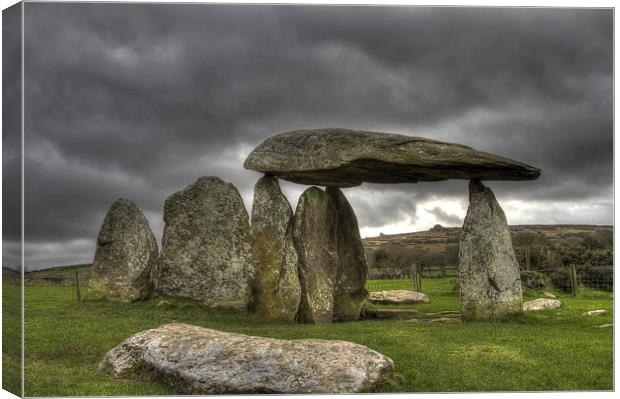 Pentre Ifan Canvas Print by Mike Snelle