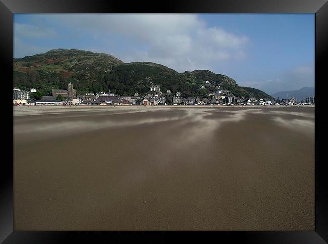 Rivers of Sand Framed Print by Dave Holbourn