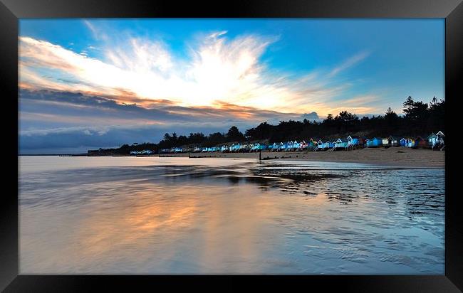 Early morning on Wells beach Framed Print by Gary Pearson