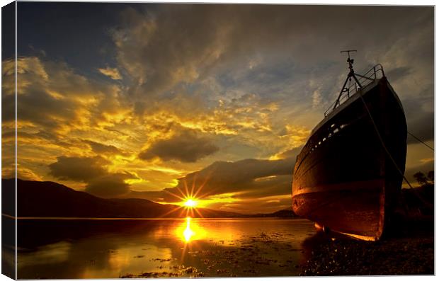 Loch Eil wreckship Canvas Print by R K Photography