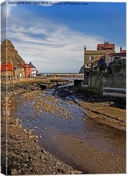 To The Harbour Mouth Staithes Canvas Print by keith sayer