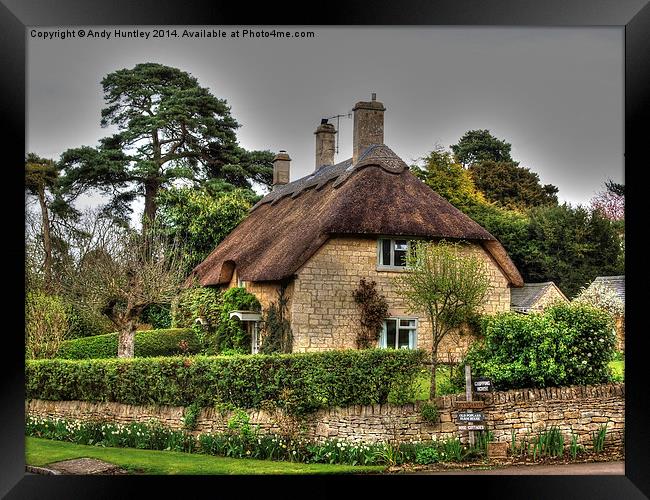 Cottage in Chipping Camden Framed Print by Andy Huntley