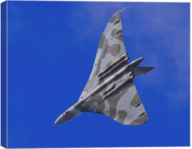 Vulcan bomber Canvas Print by Colin Porteous