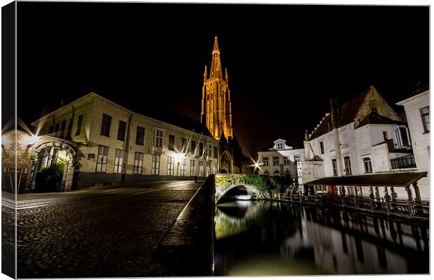 Bruge Canel At Night Canvas Print by Malcolm Wood