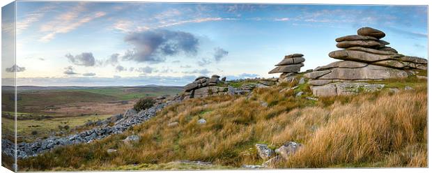 Dusk at Stowes Hill on Bodmin Moor Canvas Print by Helen Hotson