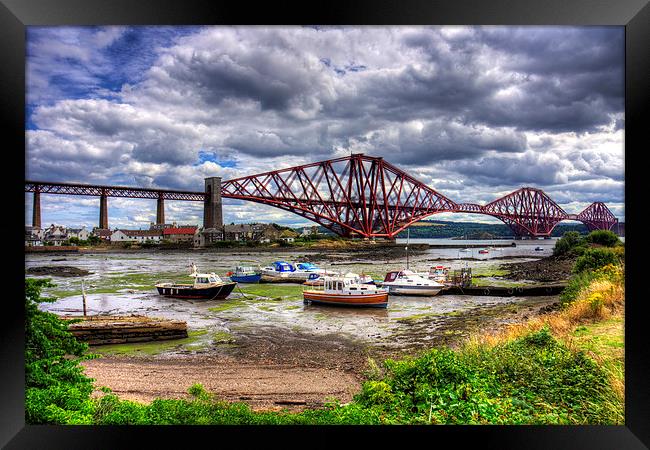 Low Tide in North Queensferry Framed Print by Tom Gomez