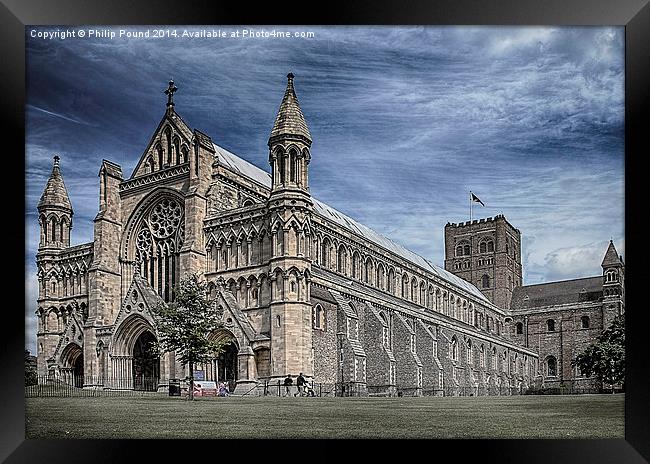 St Albans Cathedral Building Framed Print by Philip Pound