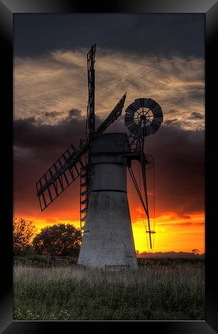 Thurne Mill Sunset Framed Print by Wendy Williams CPAGB