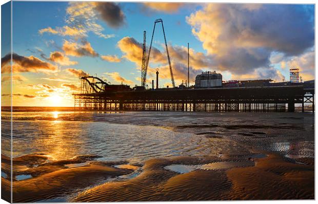 Blackpool Beachscape Canvas Print by Gary Kenyon