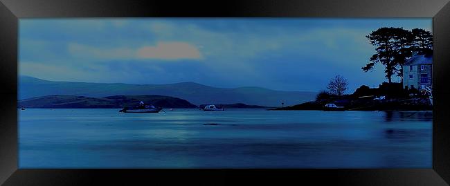 porthmadog bay north wales seascape Framed Print by darren  carter