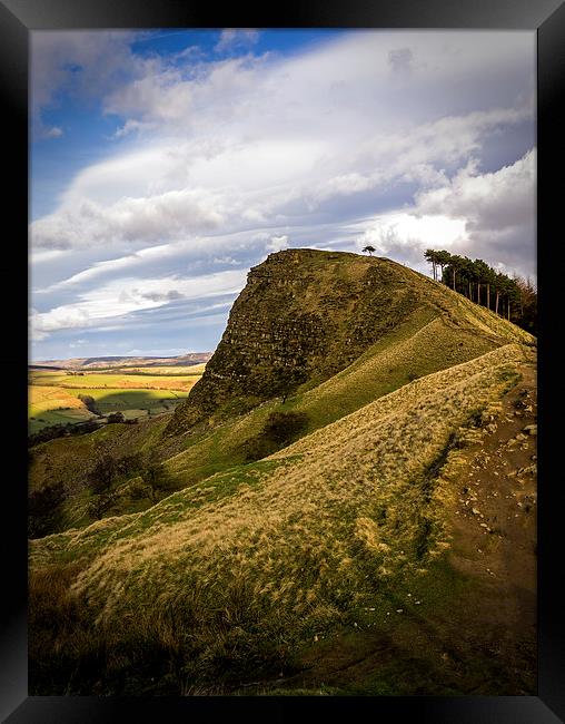 Back Tor Castleton Framed Print by Laura Kenny