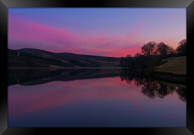 Goyt Valley Sunset Framed Print by Laura Kenny
