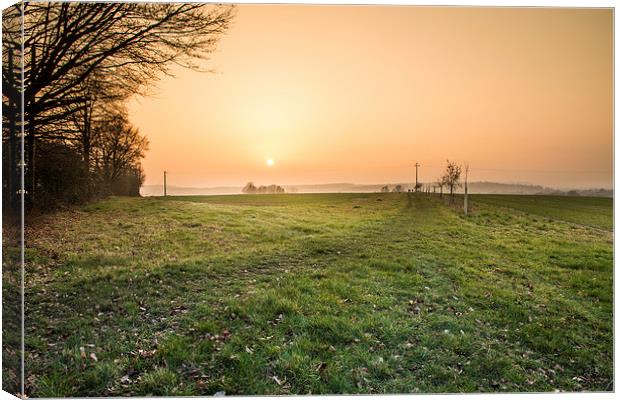 A lovely Spring sunset in Hampshire Canvas Print by Kevin Browne