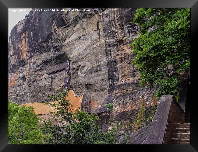 Sigiriya Rock Climbers Framed Print by colin chalkley