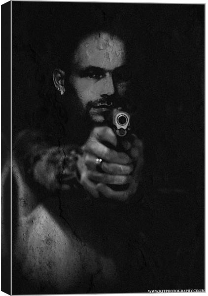 THE SHOOTER Canvas Print by Rob Toombs