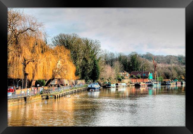 Allington Lock moorings. Framed Print by Andy Wickenden